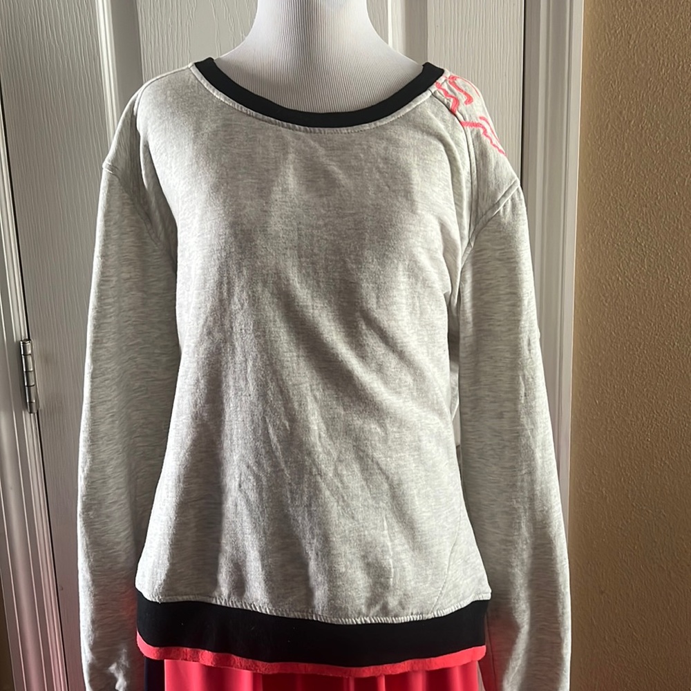 Juniors FOX sweatshirt